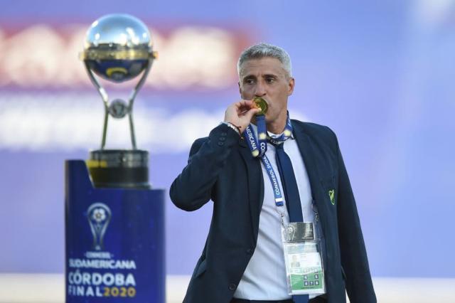 开云APP-拿南美杯后别阿甲 克雷斯波或执教巴甲豪门圣保罗