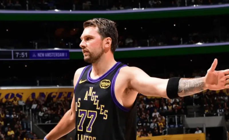 开云中国官网-雷迪克谈东契奇：卢卡这个月的表现是我记忆中最棒的